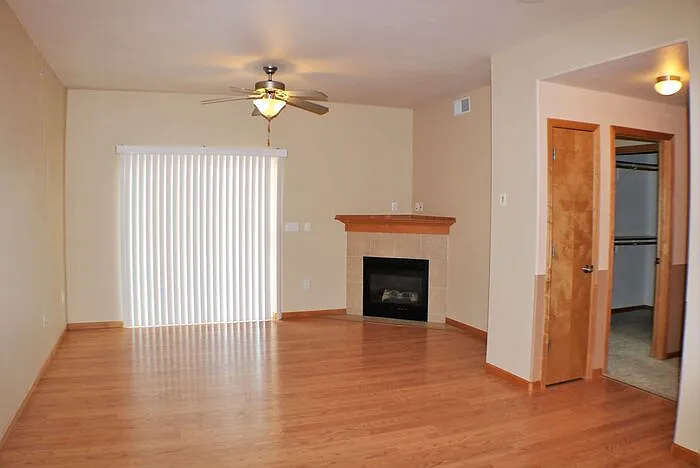 240 Sadler Ln #204 — Photo 2