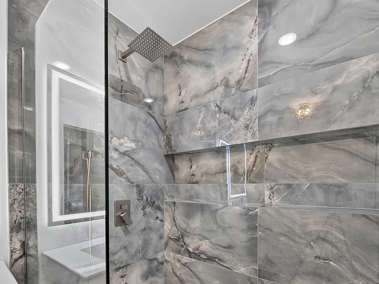 324 Walnut St — Photo 12