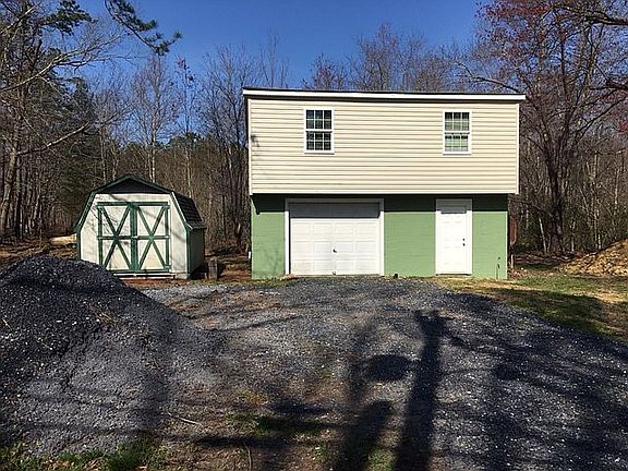 Detached garage/storage bldg