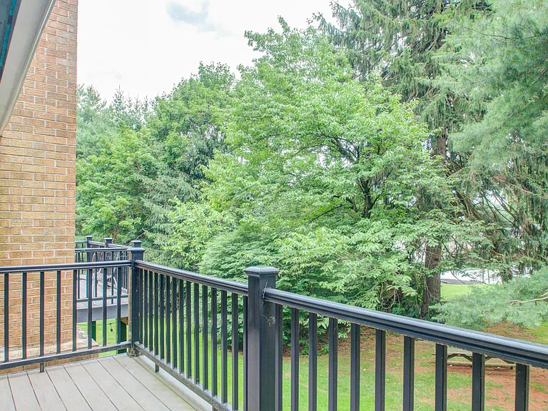 The Fairways Apartments and Townhomes — Photo 39