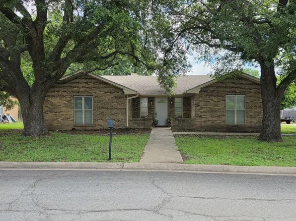104 Bowie Ln, Hewitt, TX 76643