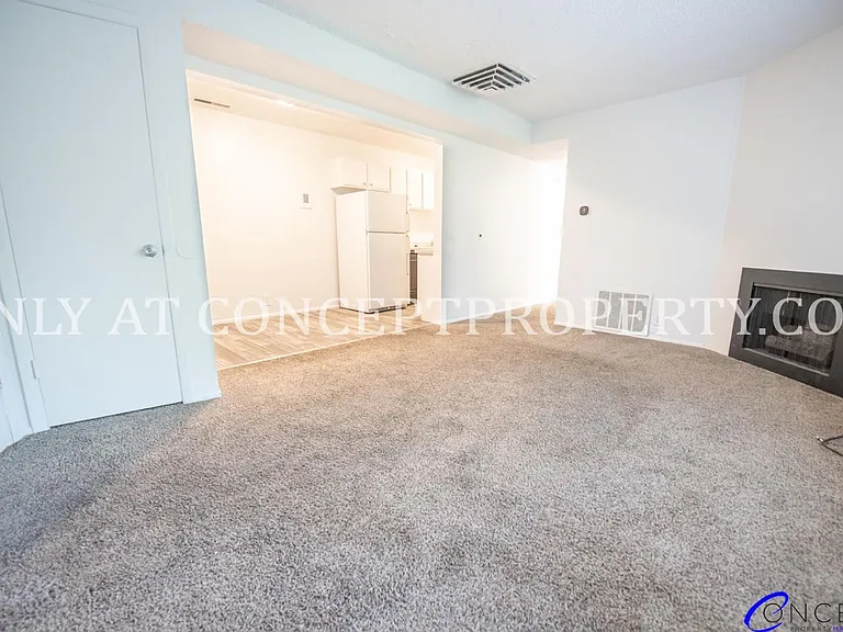 132 E 2nd Ave — Photo 8