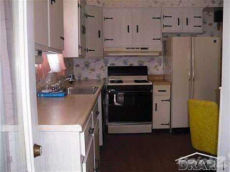 3rd image of 15342 Fordline St