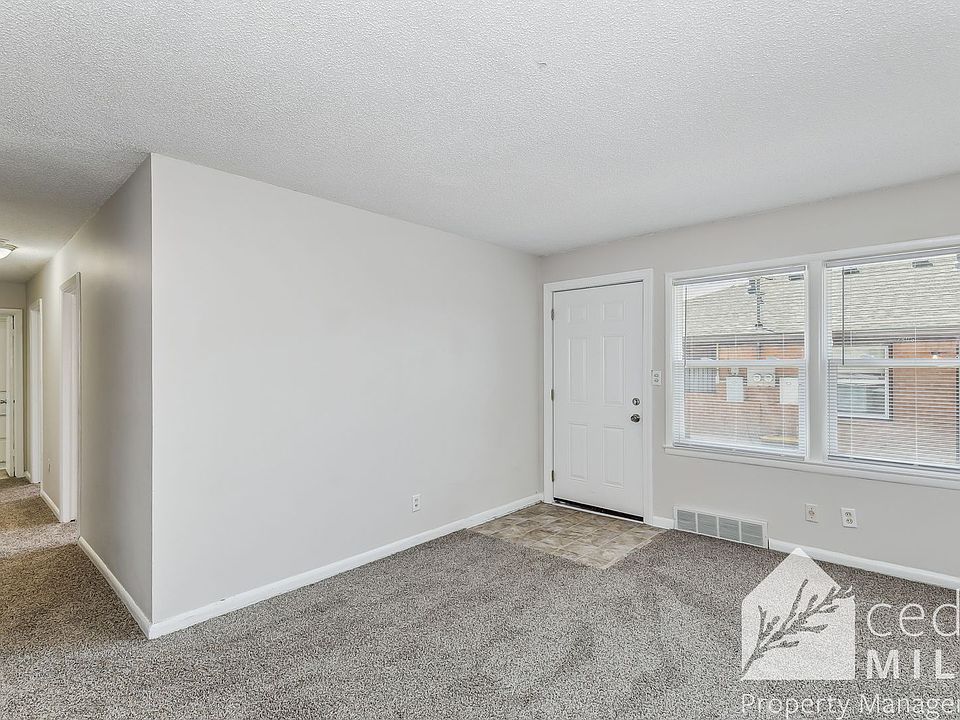 1st image of 1412 N Volutsia Ave