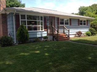 18 Crestlan Cir, Worcester, MA 01604