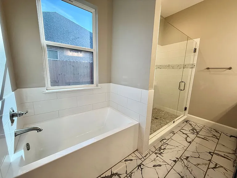 1037 Stagecoach Bnd — Photo 16