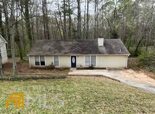 819 Hemingway Rd, Stone Mountain, GA 30088