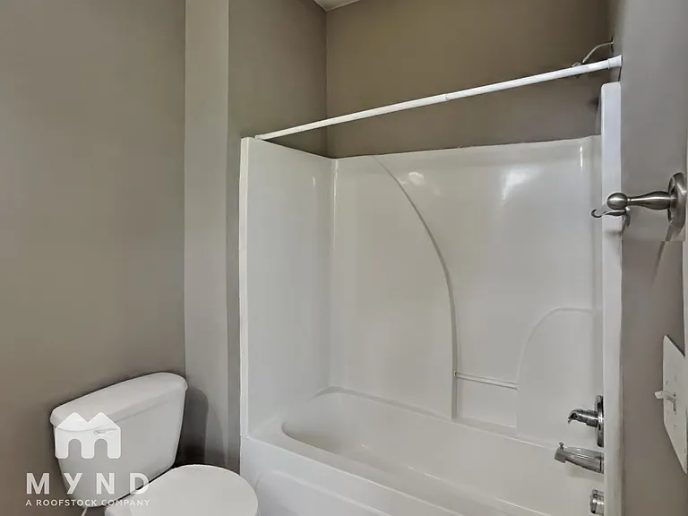 175 Herring St #5 — Photo 14