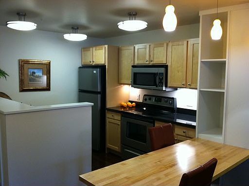 3rd image of 801 N Orange St Unit 114