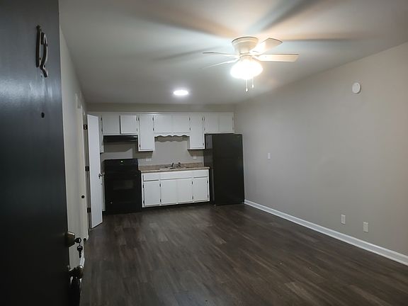 2nd image of 120 Walnut St APT 12
