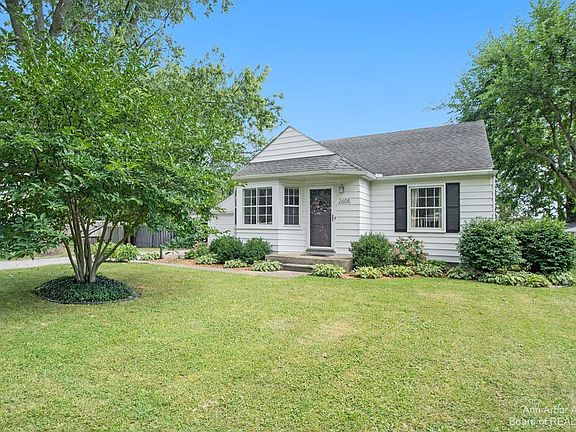 2nd image of 2605 Valley Dr