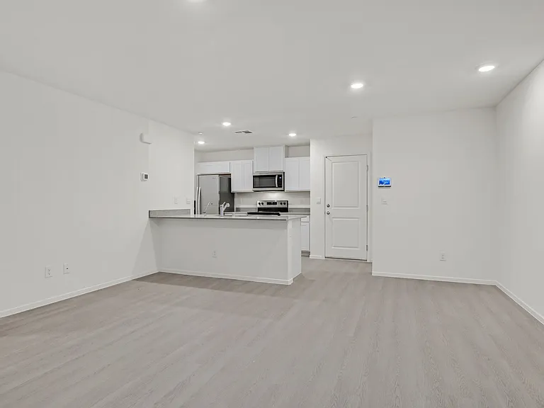 4981 Apple Mesa Ave — Photo 3
