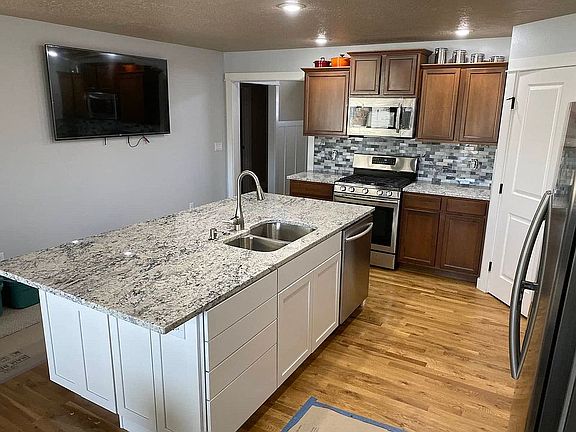 NEW KITCHEN