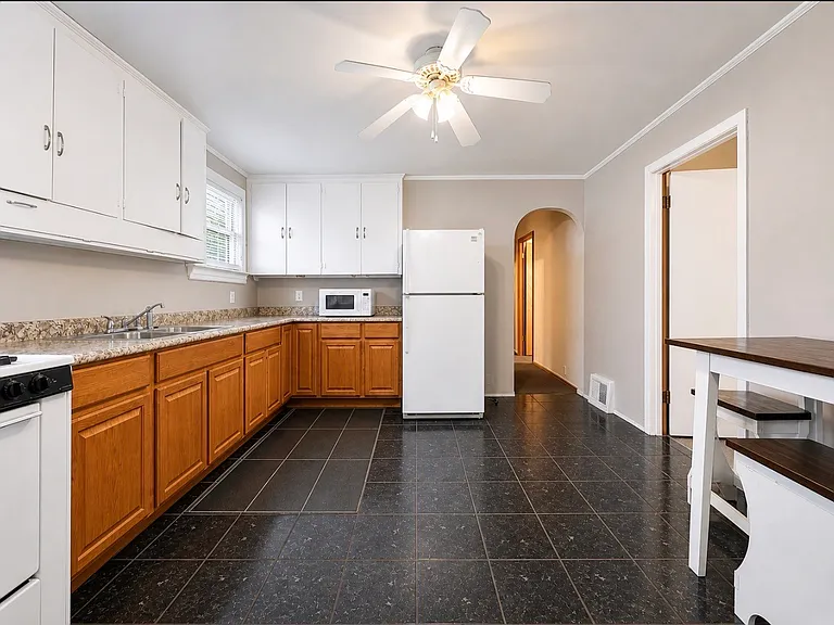 16 Highland Ave #1 — Photo 3