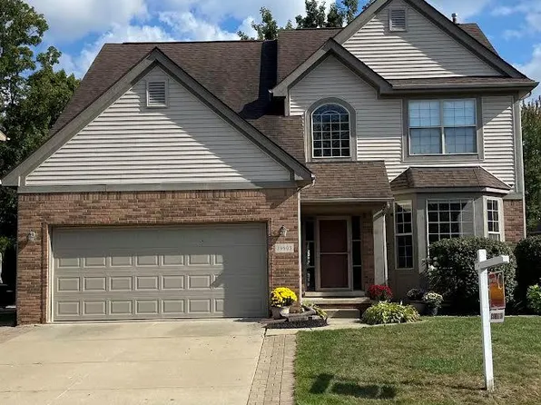 39605 Dorchester Cir, Canton, MI 48188