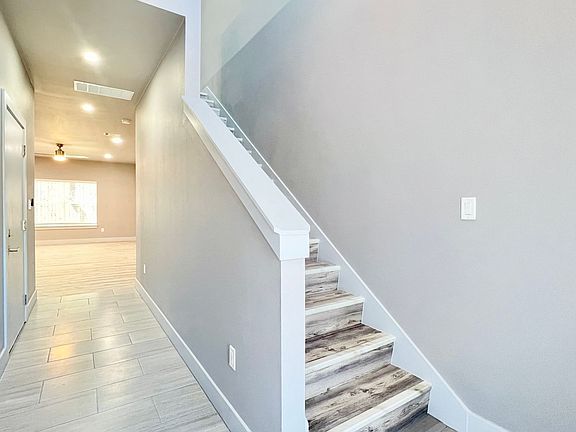 3rd image of 24700 Whitney Dr