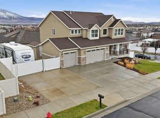 11247 S Great Neck Dr W, South Jordan, UT 84009