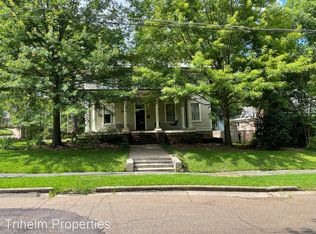902 Belhaven St, Jackson, MS 39202