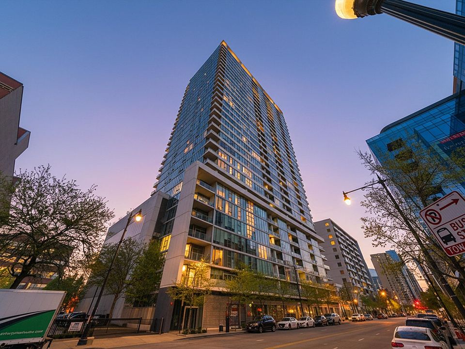 1st image of 1720 S Michigan Ave APT 405