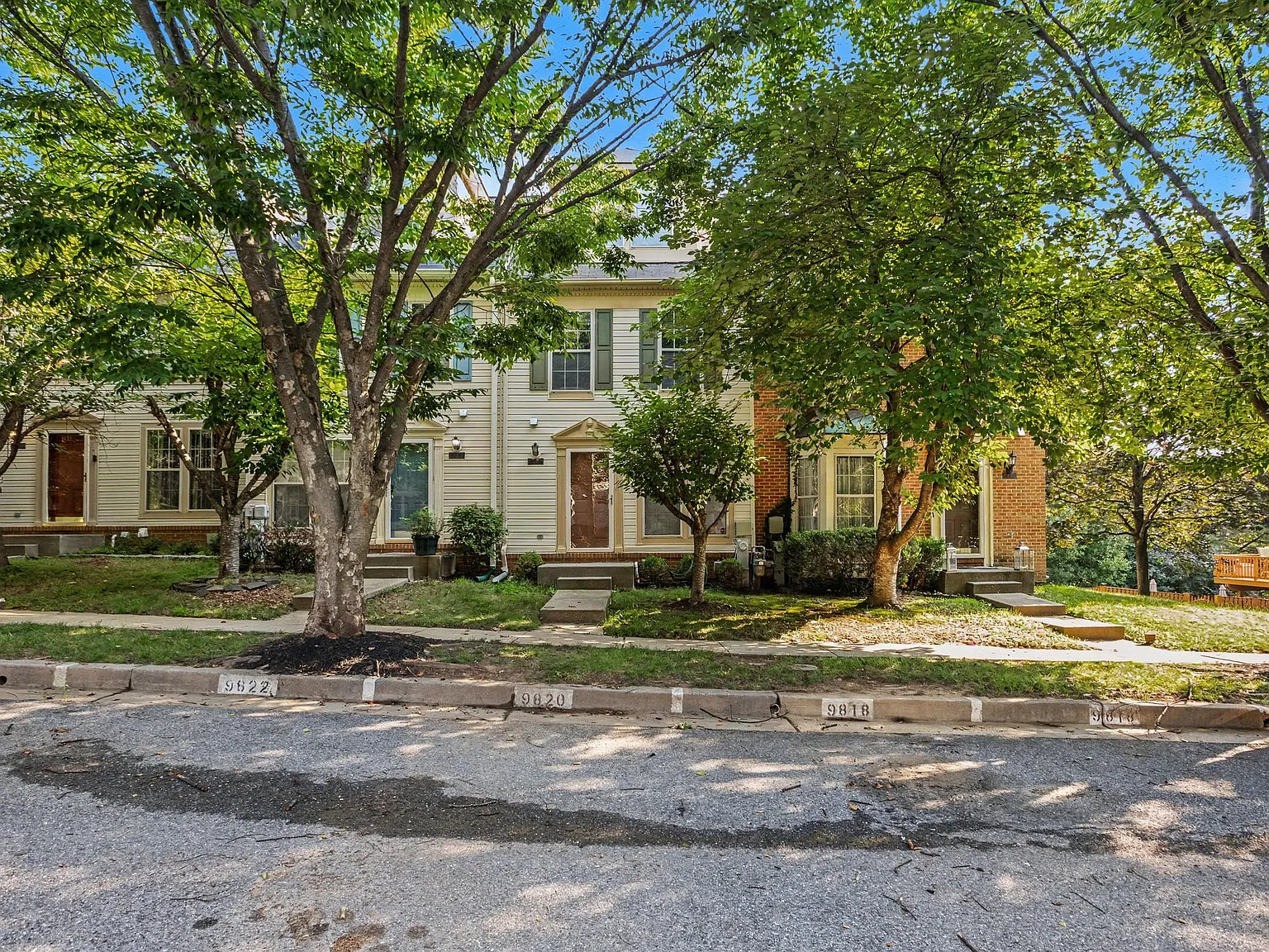 3 bed, 2.5 bath, 1580 sqft, $2,490 — Photo 3