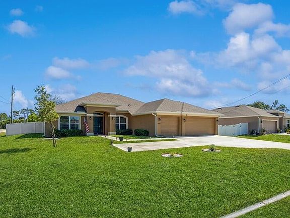 2nd image of 2413 SW Savage Boulevard