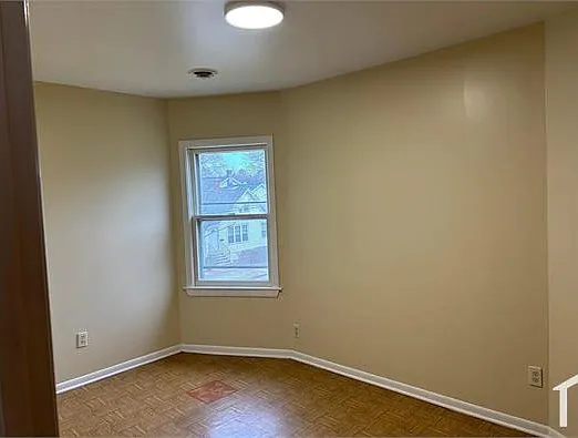 2 bed, 1000 sqft, $1,100 — Photo 4