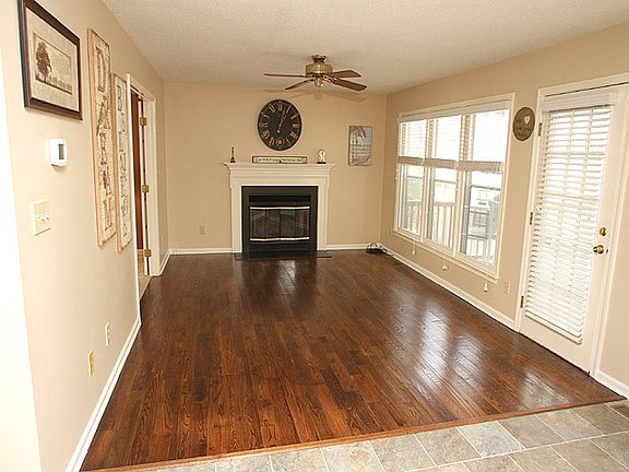 Family room with real hardwo