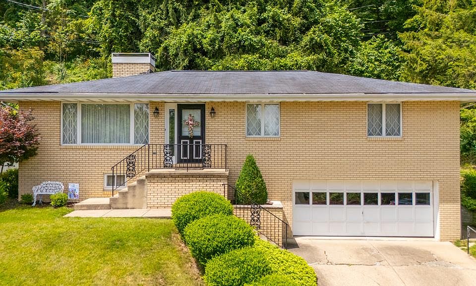 1st image of 3 Woodland Drive