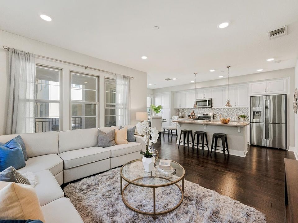 1st image of 1052 Bigleaf Pl Unit 107