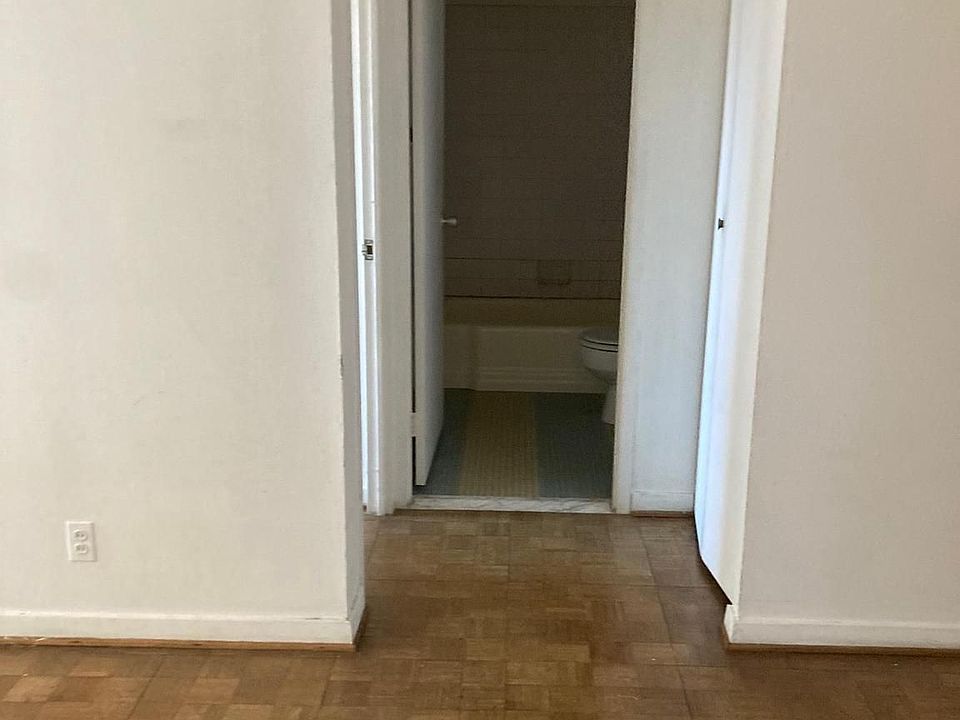 2nd image of 224 W Rittenhouse Sq #30-2317