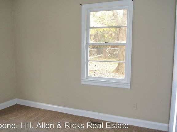 5th image of 109 Brown Dr