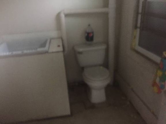 4th image of 2348 Parkwood Ave