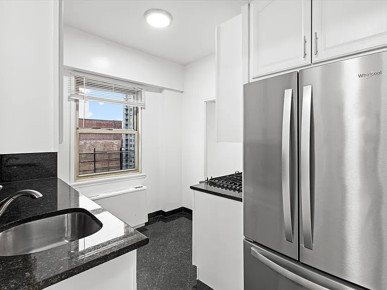 401 E 86th St #18B — Photo 7