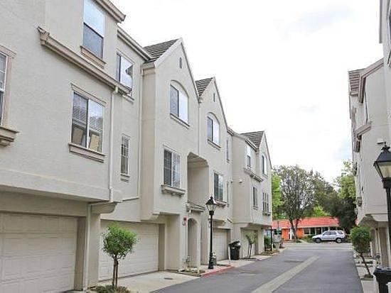 1st image of 584 Blackwood Trl