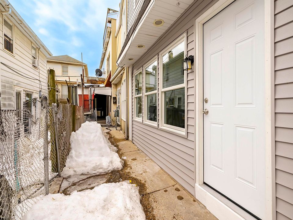 1st image of 26 N Georgia Ave