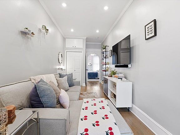 3rd image of 63 Madison St APT 6