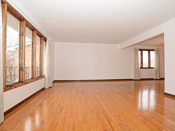 3rd image of 10009 Massasoit Ave