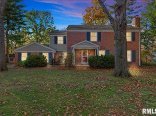 2124 Greenbriar Rd, Leland Grove, IL 62704