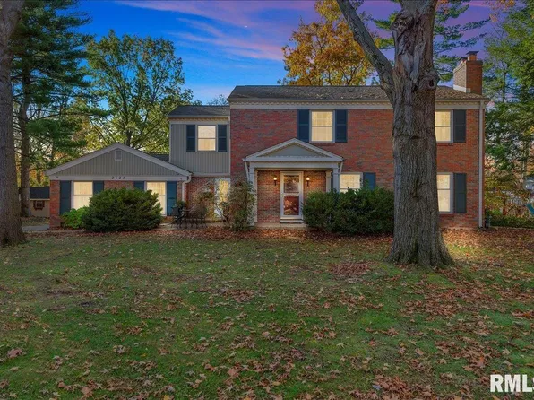 2124 Greenbriar Rd, Leland Grove, IL 62704