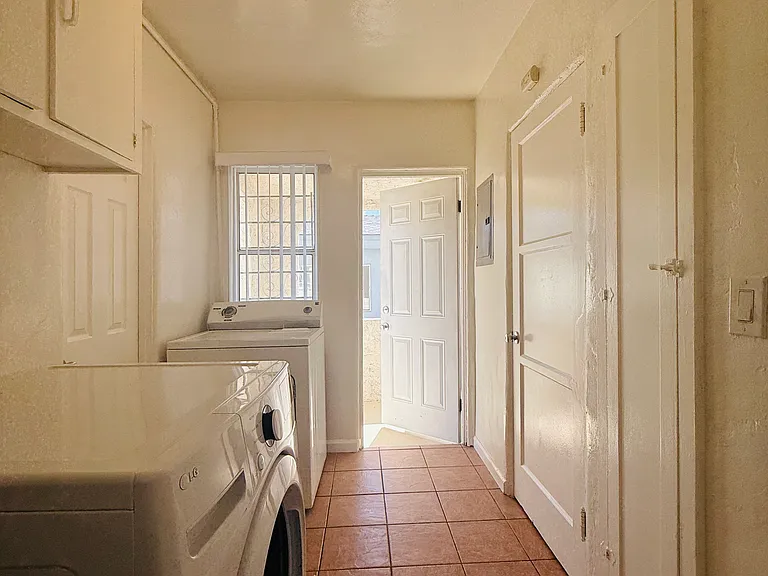 818 S Shenandoah St — Photo 7
