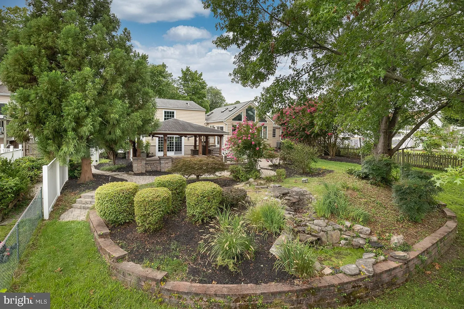 737 Shore Dr photo 1