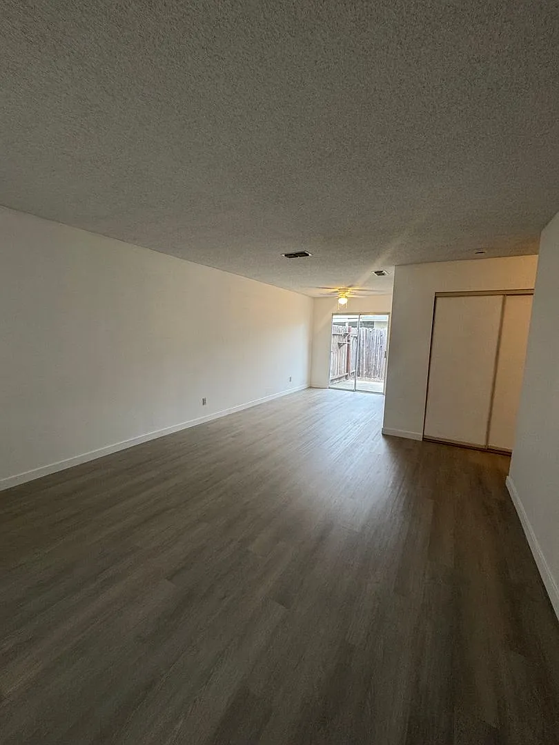 5574 Mountain View Dr. — Photo 1