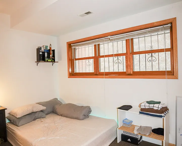 1940 W Diversey Pkwy #1W — Photo 17