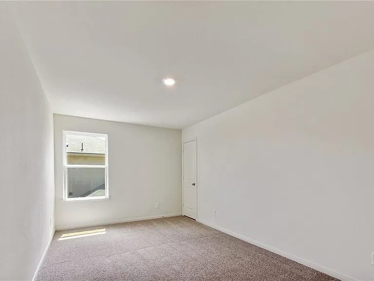 317 Hyacinth Way — Photo 14