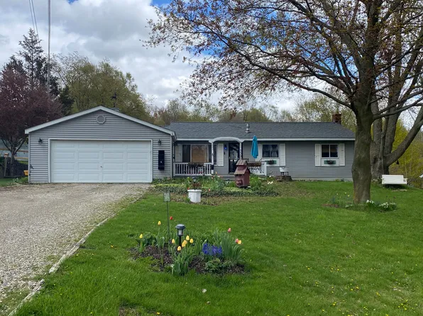 3395 Sandy Shore Dr, Metamora, MI 48455
