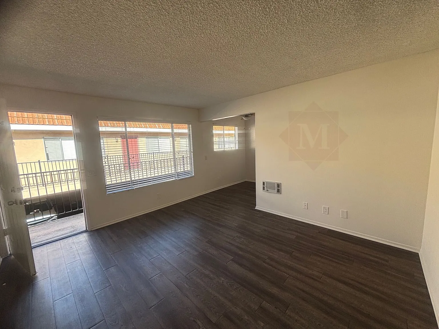 Studio, 680 sqft, $2,425 — Photo 2