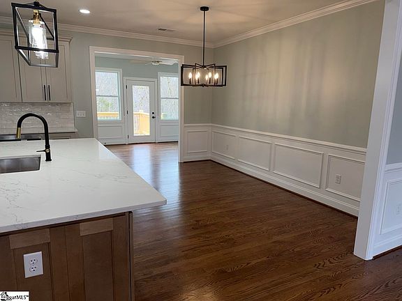 3rd image of 129 Karla Ct