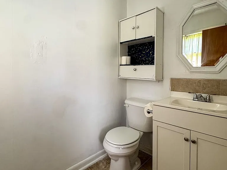 987 Lisa Ave — Photo 16