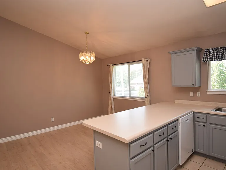 3174 S Lincoln St — Photo 5