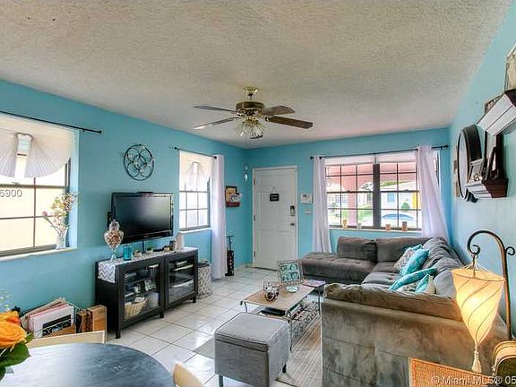 4th image of 570 NW 59th Ct